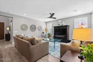 Photo #6: 6552889 Listing