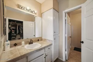 Photo #6: 6553183 Listing