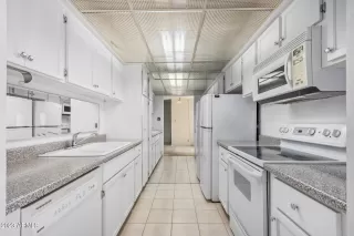 Photo #5: 6553422 Listing