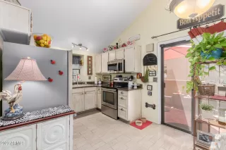 Photo #5: 6553785 Listing