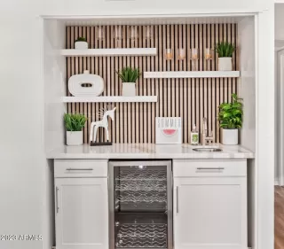 Photo #6: 6553937 Listing