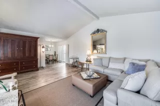 Photo #5: 6554295 Listing