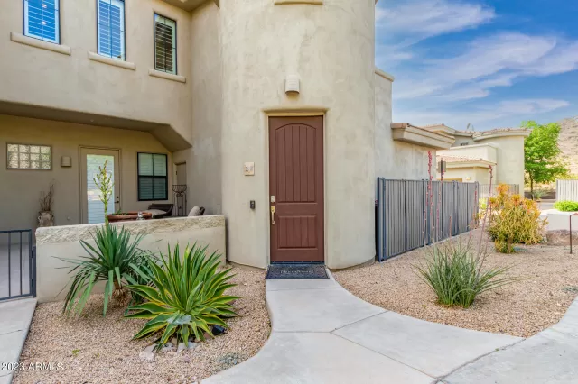 MLS: 6554448 Condo For Sale