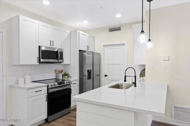 MLS: 6554575 Condo For Sale