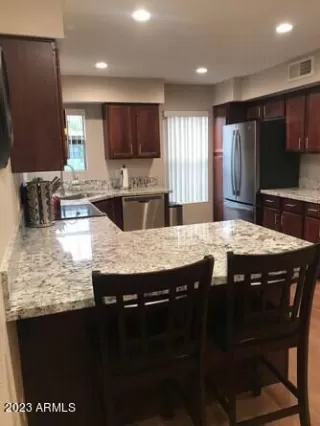 Photo #2: 6554896 Listing