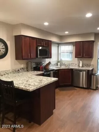 Photo #3: 6554896 Listing