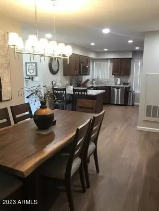 Photo #5: 6554896 Listing