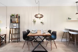 Photo #5: 6554959 Listing