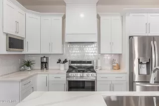 Photo #2: 6555103 Listing