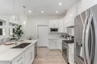 Photo #3: 6555103 Listing