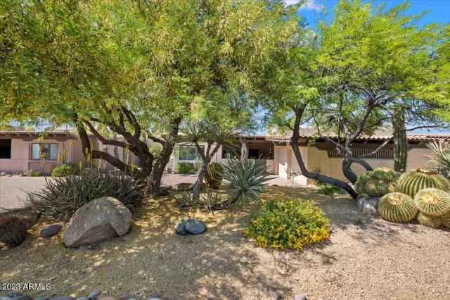 MLS: 6555246 Condo For Sale