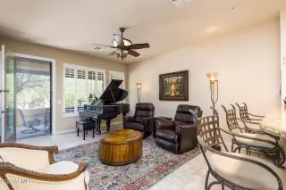 Photo #5: 6555360 Listing