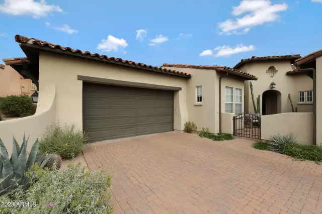 MLS: 6555382 Condo For Sale