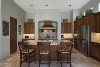 Photo #5: 6555382 Listing