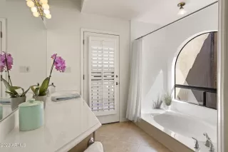 Photo #5: 6555489 Listing