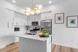 Photo #1: 6555989 Listing