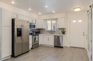 Photo #2: 6556125 Listing