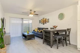 Photo #5: 6556125 Listing