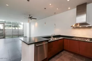 Photo #3: 6556279 Listing