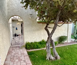 Photo #2: 6556416 Listing