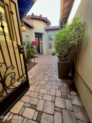 Photo #1: 6556634 Listing 