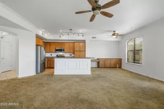 Photo #5: 6556689 Listing