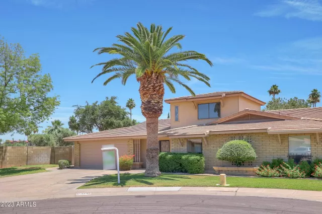 MLS: 6557319 Condo For Sale