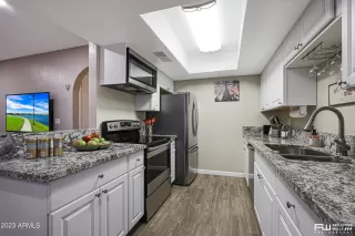 Photo #3: 6557636 Listing 