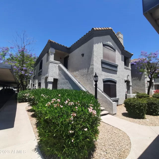 MLS: 6557867 Condo For Sale