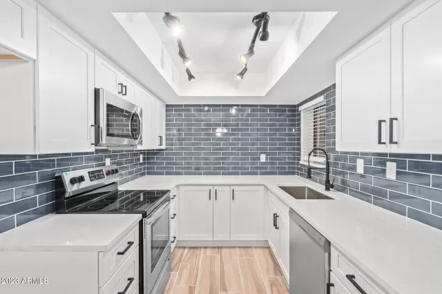 MLS: 6558057 Condo For Sale