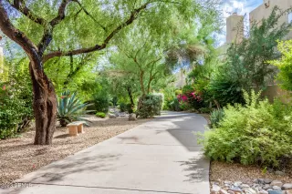 Photo #6: 6558075 Listing