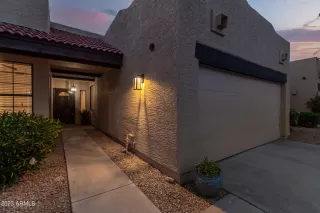 Photo #5: 6558580 Listing