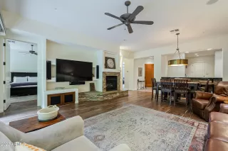 Photo #4: 6558772 Listing 