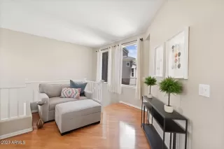 Photo #5: 6558951 Listing 