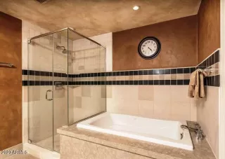 Photo #6: 6558984 Listing
