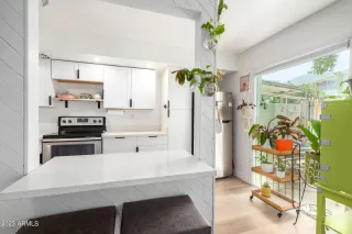 Photo #6: 6559225 Listing 