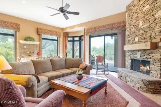 Photo #6: 6559417 Listing