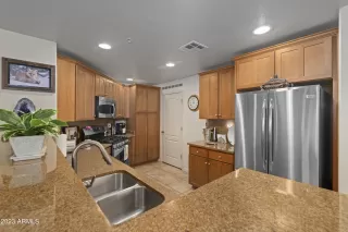 Photo #2: 6559726 Listing