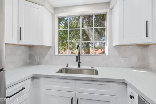 Photo #2: 6559840 Listing