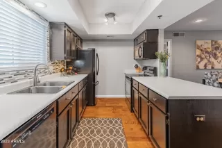 Photo #4: 6559914 Listing