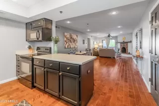 Photo #5: 6559914 Listing