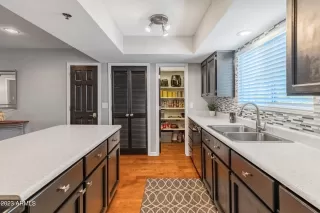 Photo #6: 6559914 Listing