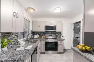 Photo #6: 6560300 Listing 