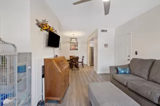 Photo #4: 6560387 Listing 