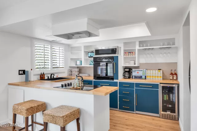 MLS: 6560424 Condo For Sale