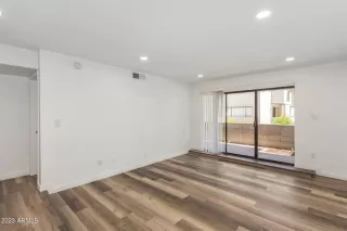 Photo #5: 6560469 Listing