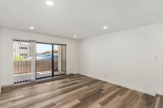 Photo #6: 6560469 Listing