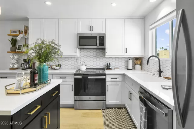 MLS: 6560573 Condo For Sale