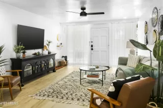 Photo #4: 6560573 Listing