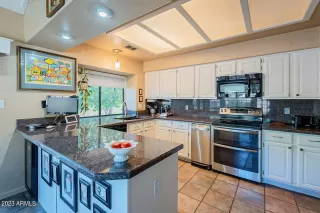 Photo #4: 6560637 Listing